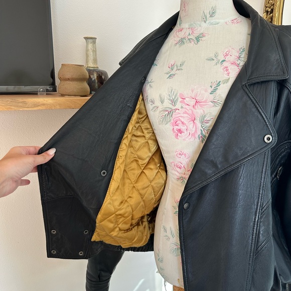 Vintage Genuine Leather Jacket - Picture 2 of 10